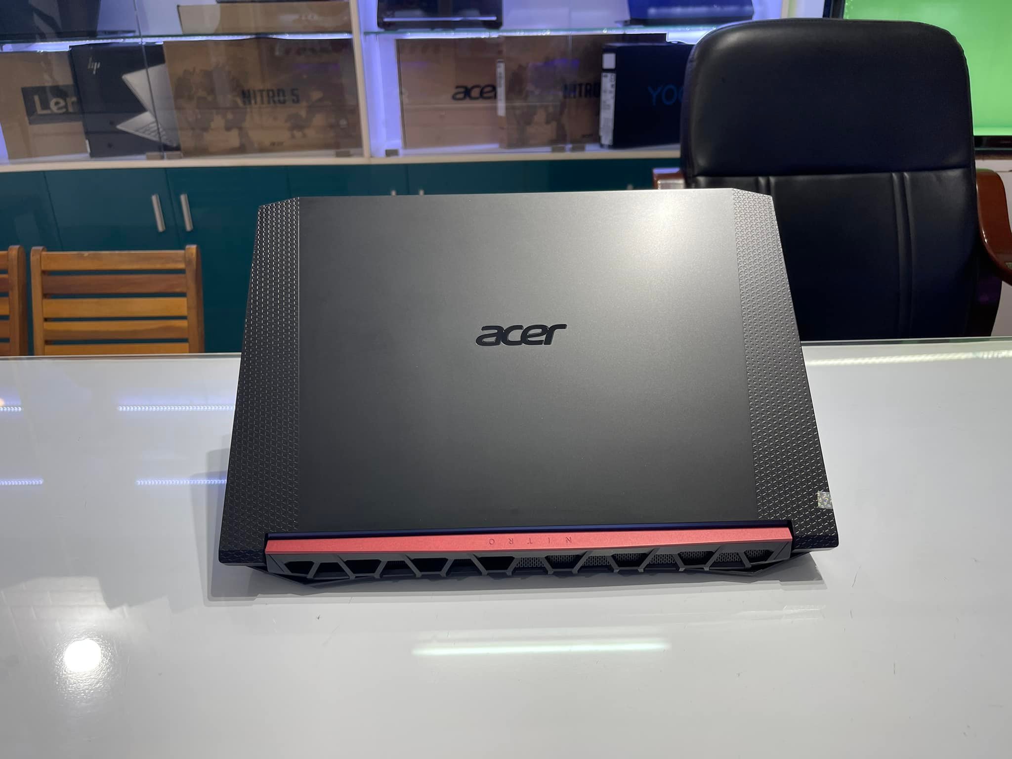 Laptop Acer Nitro 5 AN515-43 Ryzen 5 3550H/VGA 4GB